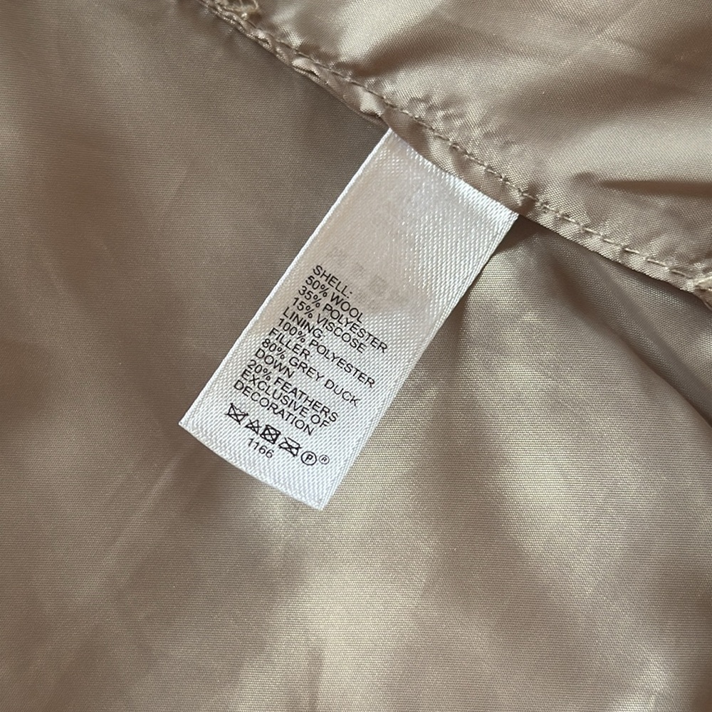 Gap down Vest - Picture 4 of 6